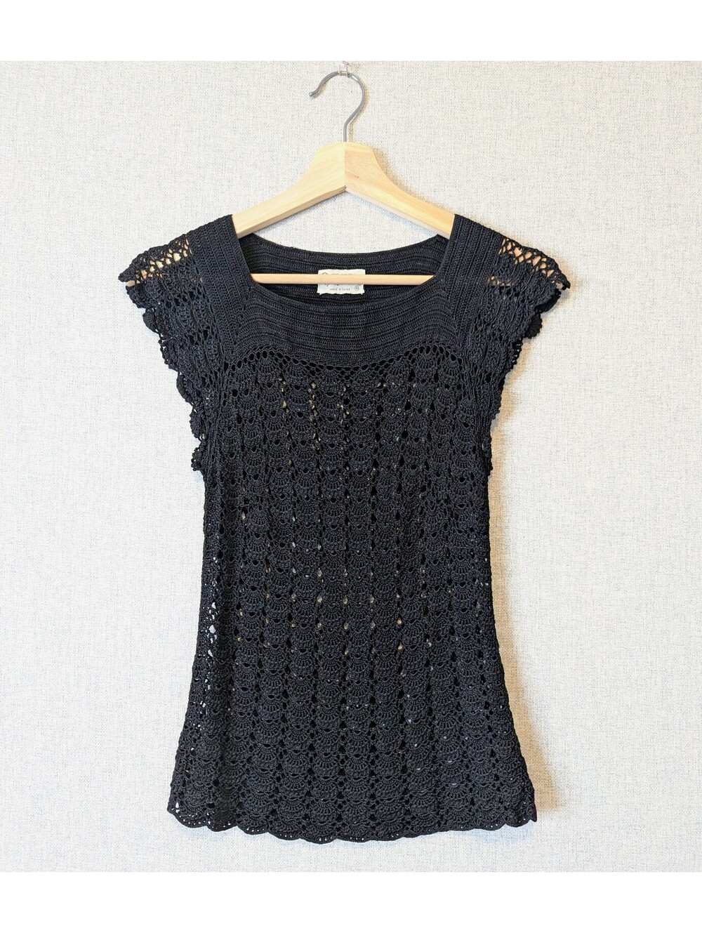 Vintage hand crocheted fitted lace top